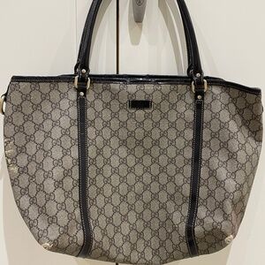 Gucci bag well used